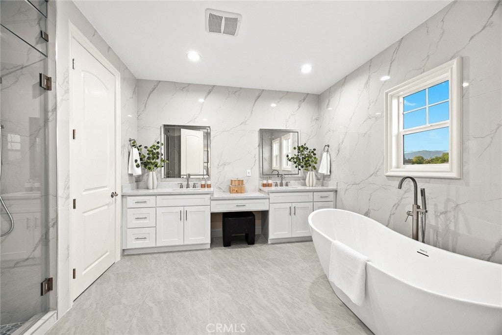 Temple City, California, 91780, United States, 5 Bedrooms Bedrooms, ,6 BathroomsBathrooms,Residential,Active,1889362