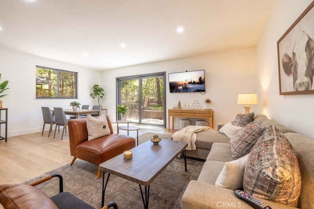 Big Bear Lake, California, 92315, United States, ,4 BathroomsBathrooms,Residential,Active,1825090