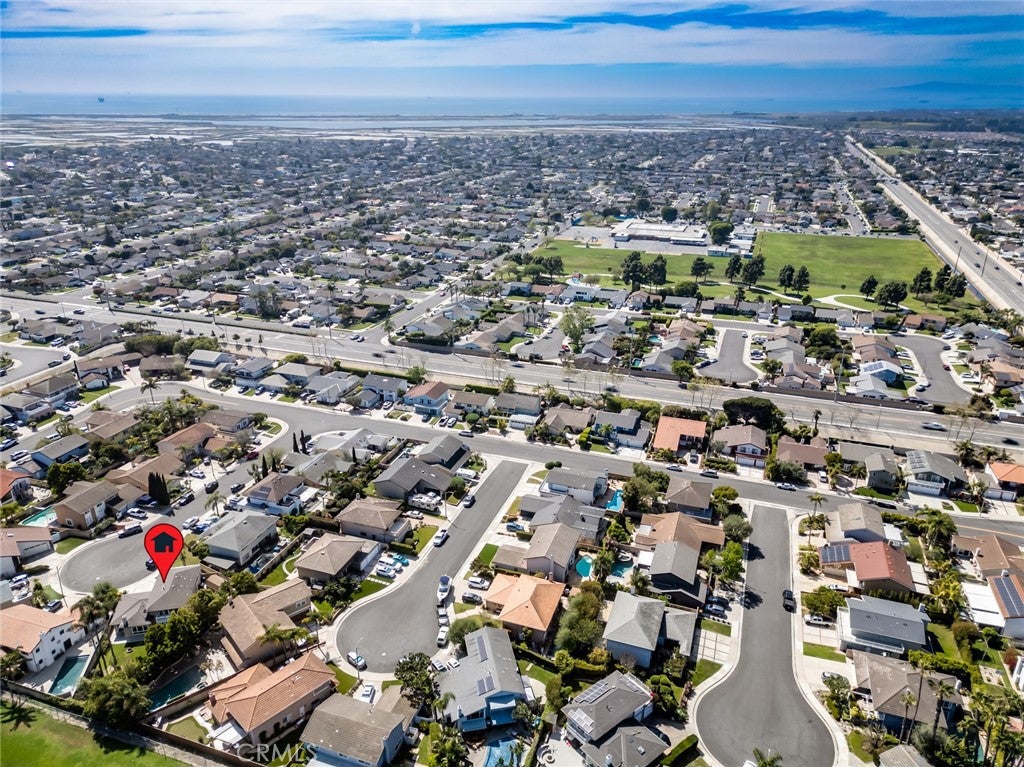 Huntington Beach, California, 92647, United States, 4 Bedrooms Bedrooms, ,3 BathroomsBathrooms,Residential,Active,2030516