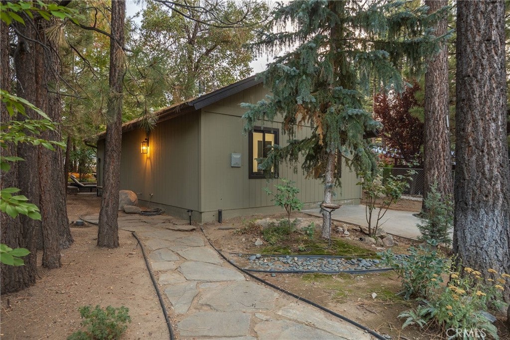 Big Bear Lake, California, 92315, United States, ,4 BathroomsBathrooms,Residential,Active,1825090