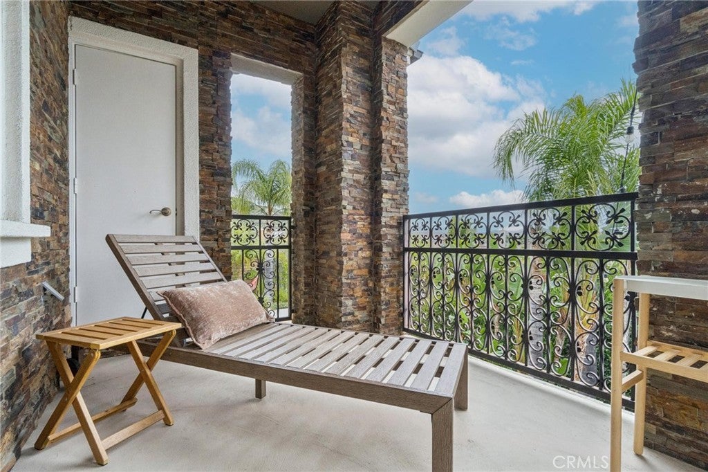 Valencia, California, 91354, United States, 6 Bedrooms Bedrooms, ,6 BathroomsBathrooms,Residential,Active,2008301