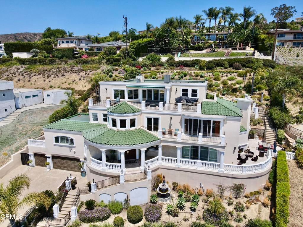 Ventura, California, 93003, United States, 4 Bedrooms Bedrooms, ,5 BathroomsBathrooms,Residential,Active,1944269