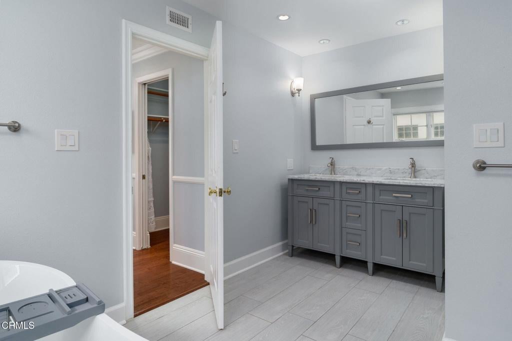 Oxnard, California, 93035, United States, ,4 BathroomsBathrooms,Residential,Active,1841320