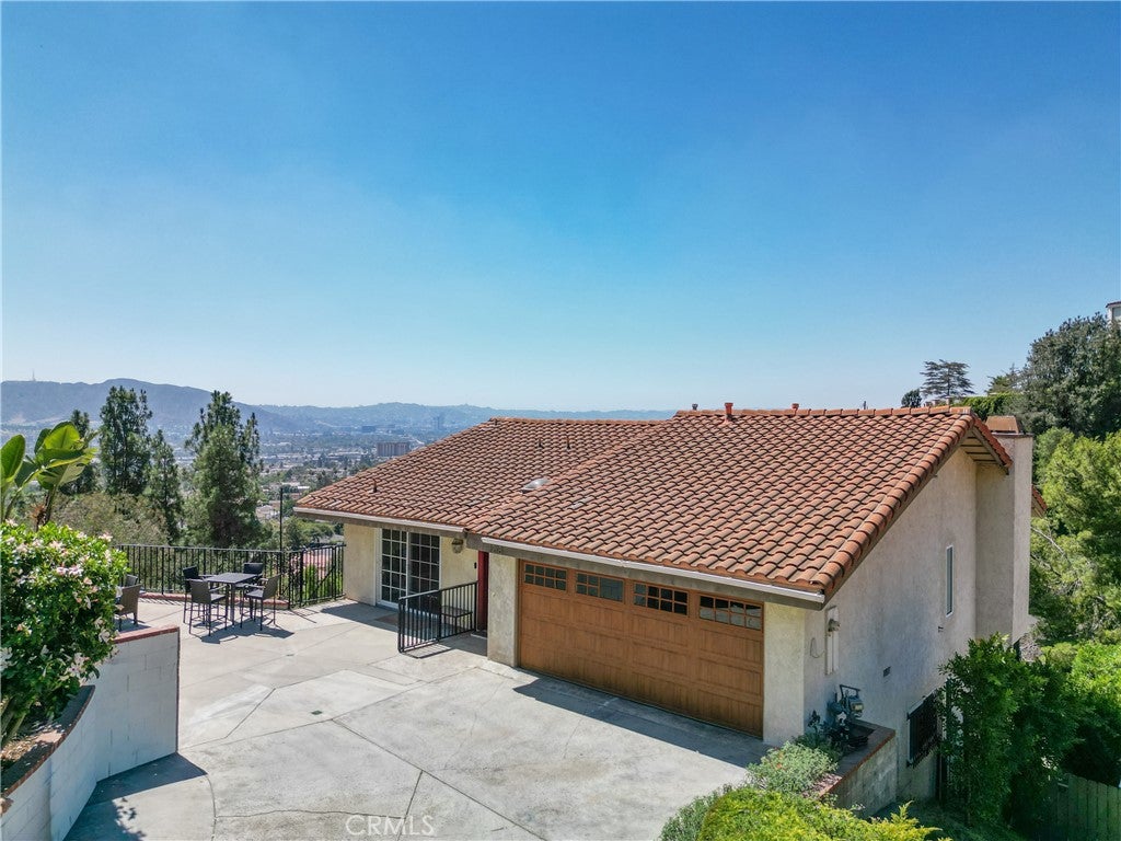 Burbank, California, 91501, United States, 5 Bedrooms Bedrooms, ,5 BathroomsBathrooms,Residential,Active,1943797