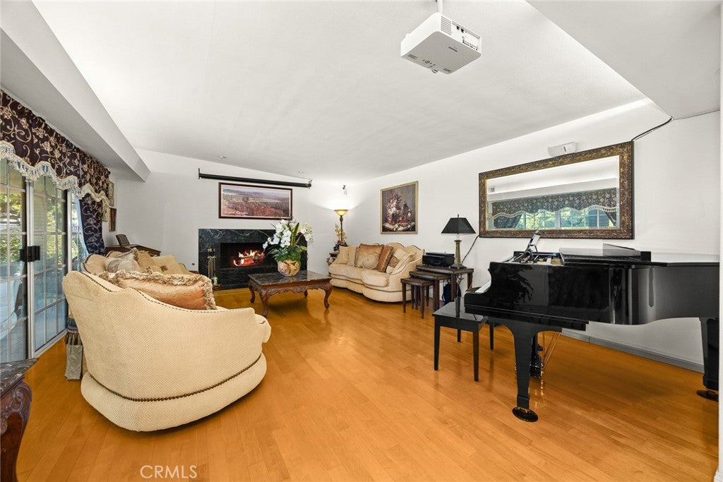 Bradbury, California, 91008, United States, 5 Bedrooms Bedrooms, ,5 BathroomsBathrooms,Residential,Active,1944055