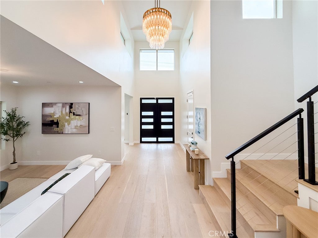 Pasadena, California, 91107, United States, 7 Bedrooms Bedrooms, ,8 BathroomsBathrooms,Residential,Active,1944066