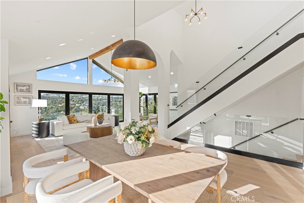 Los Angeles, California, 90046, United States, 3 Bedrooms Bedrooms, ,4 BathroomsBathrooms,Residential,Active,1862862