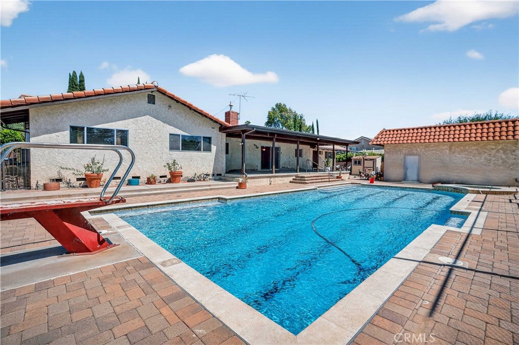 Granada Hills, California, 91344, United States, 5 Bedrooms Bedrooms, ,4 BathroomsBathrooms,Residential,Active,1929698