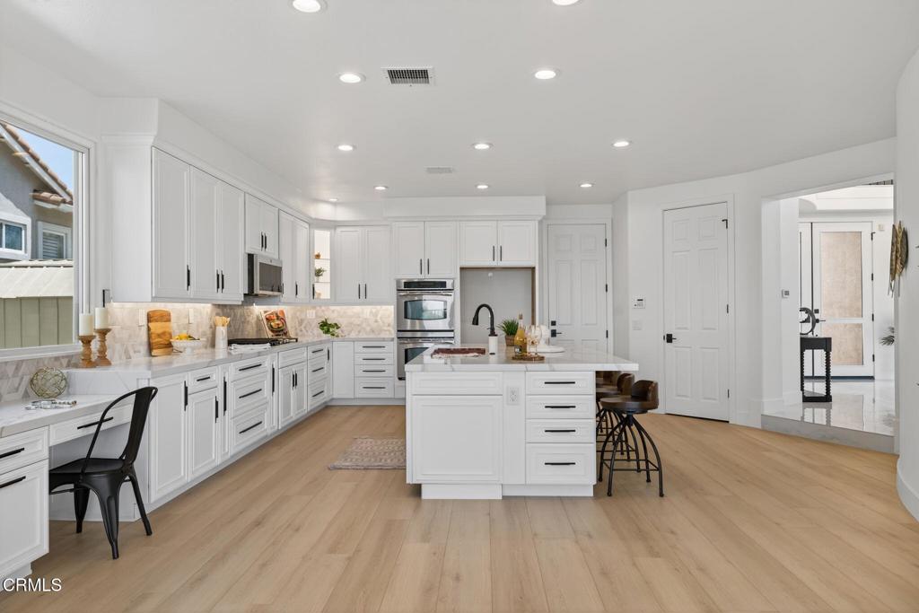 Camarillo, California, 93010, United States, 5 Bedrooms Bedrooms, ,5 BathroomsBathrooms,Residential,Active,1914809