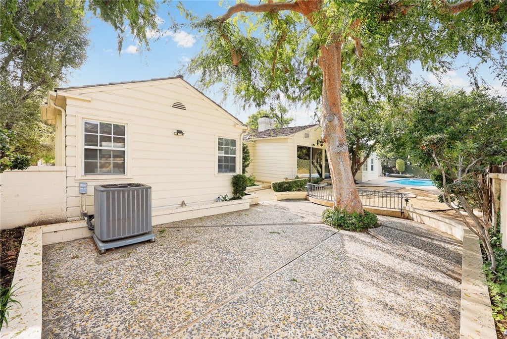 San Marino, California, 91108, United States, 4 Bedrooms Bedrooms, ,3 BathroomsBathrooms,Residential,Active,1993951