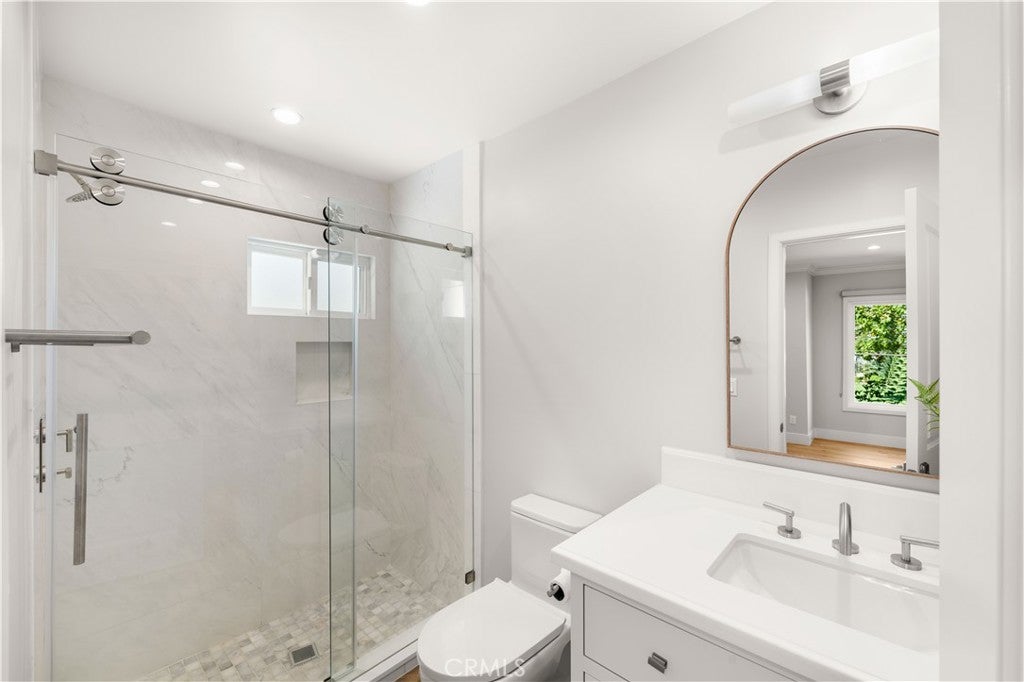 Pasadena, California, 91107, United States, 5 Bedrooms Bedrooms, ,6 BathroomsBathrooms,Residential,Active,1941367