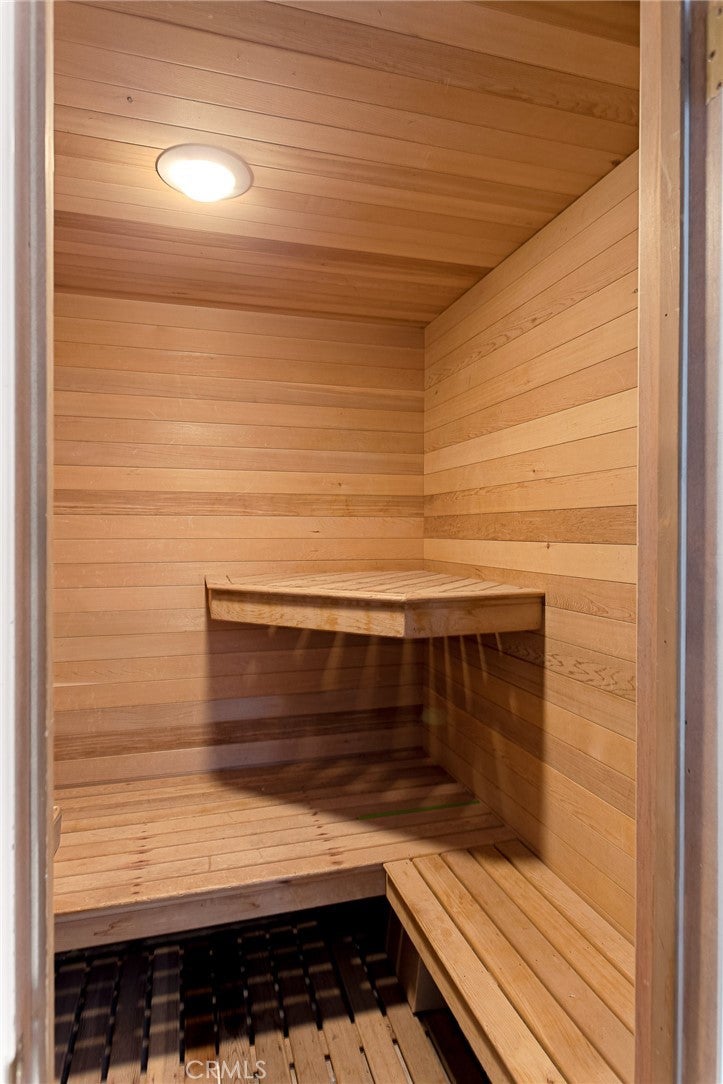 Lake Arrowhead, California, 92352, United States, 4 Bedrooms Bedrooms, ,4 BathroomsBathrooms,Residential,Active,2001372