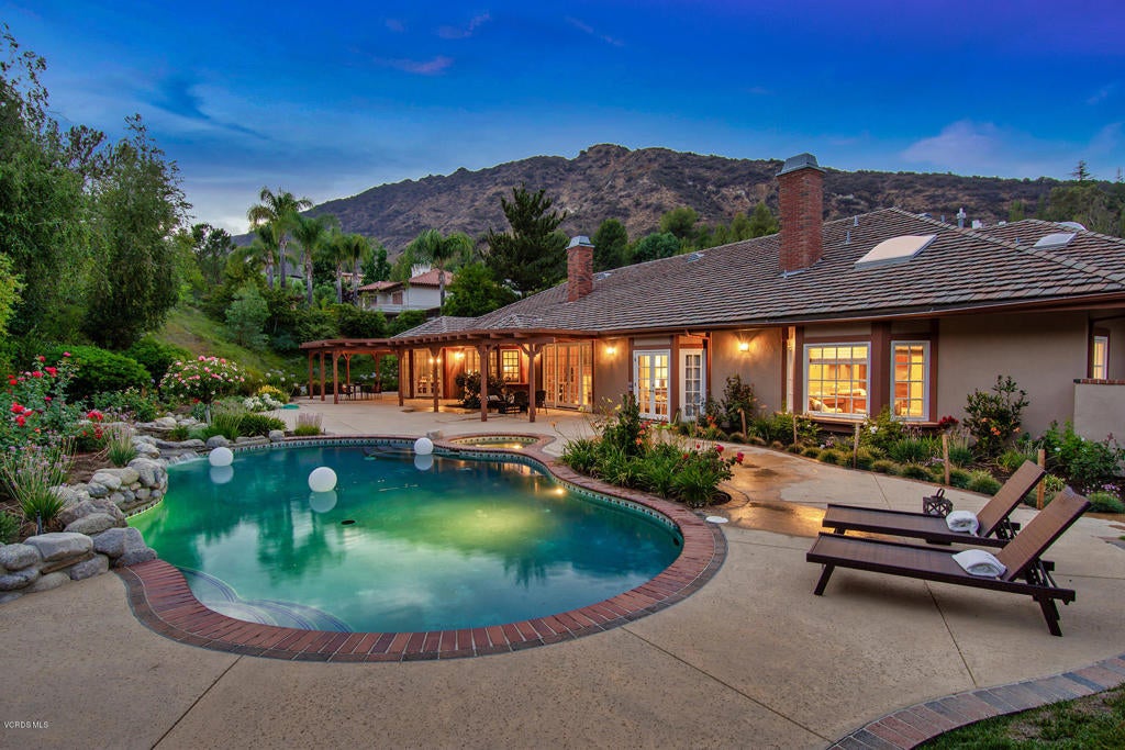 Agoura Hills, California, 91301, United States, 5 Bedrooms Bedrooms, ,5 BathroomsBathrooms,Residential,Active,2012898