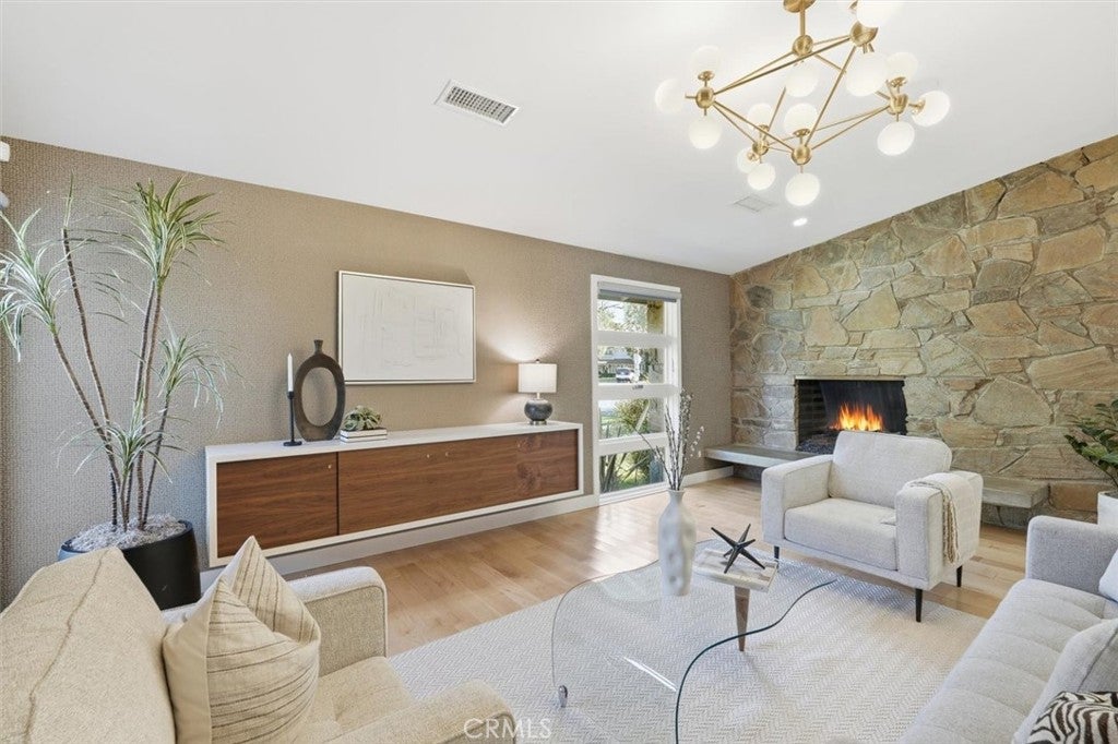 Long Beach, California, 90815, United States, 4 Bedrooms Bedrooms, ,4 BathroomsBathrooms,Residential,Active,1999914