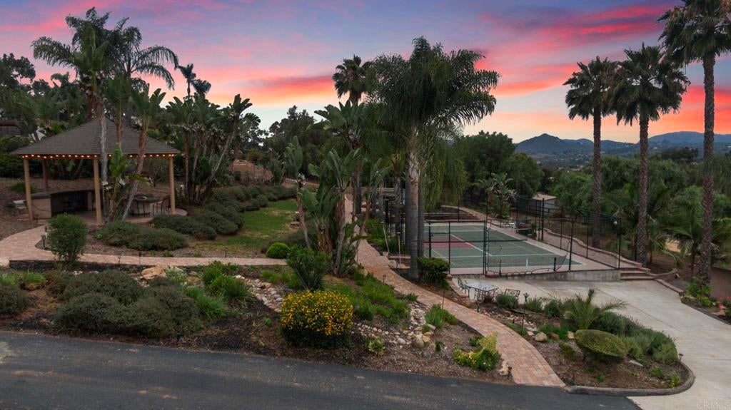 Escondido, California, 92025, United States, 5 Bedrooms Bedrooms, ,4 BathroomsBathrooms,Residential,Active,1969680