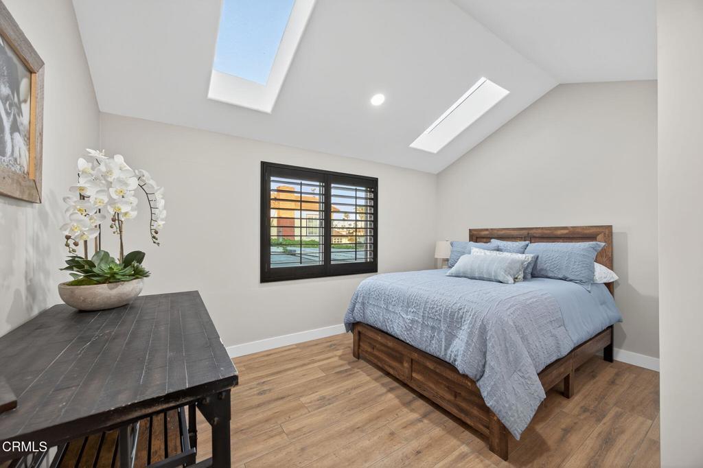 Ventura, California, 93001, United States, 4 Bedrooms Bedrooms, ,3 BathroomsBathrooms,Residential,Active,1926891