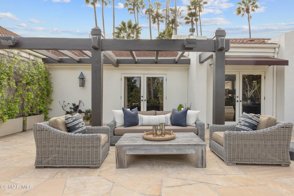 Malibu, California, 90265, United States, 4 Bedrooms Bedrooms, ,5 BathroomsBathrooms,Residential,Active,1892428