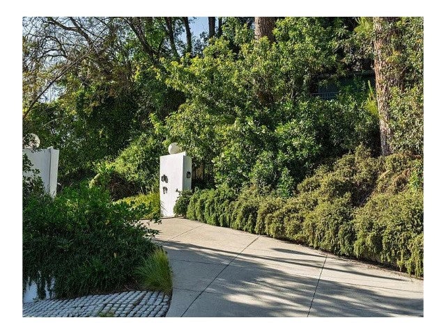 Pasadena, California, 91105, United States, 3 Bedrooms Bedrooms, ,3 BathroomsBathrooms,Residential,Active,2027742