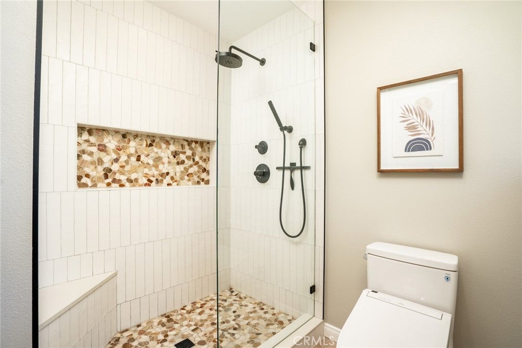 Huntington Beach, California, 92647, United States, 4 Bedrooms Bedrooms, ,3 BathroomsBathrooms,Residential,Active,2030516