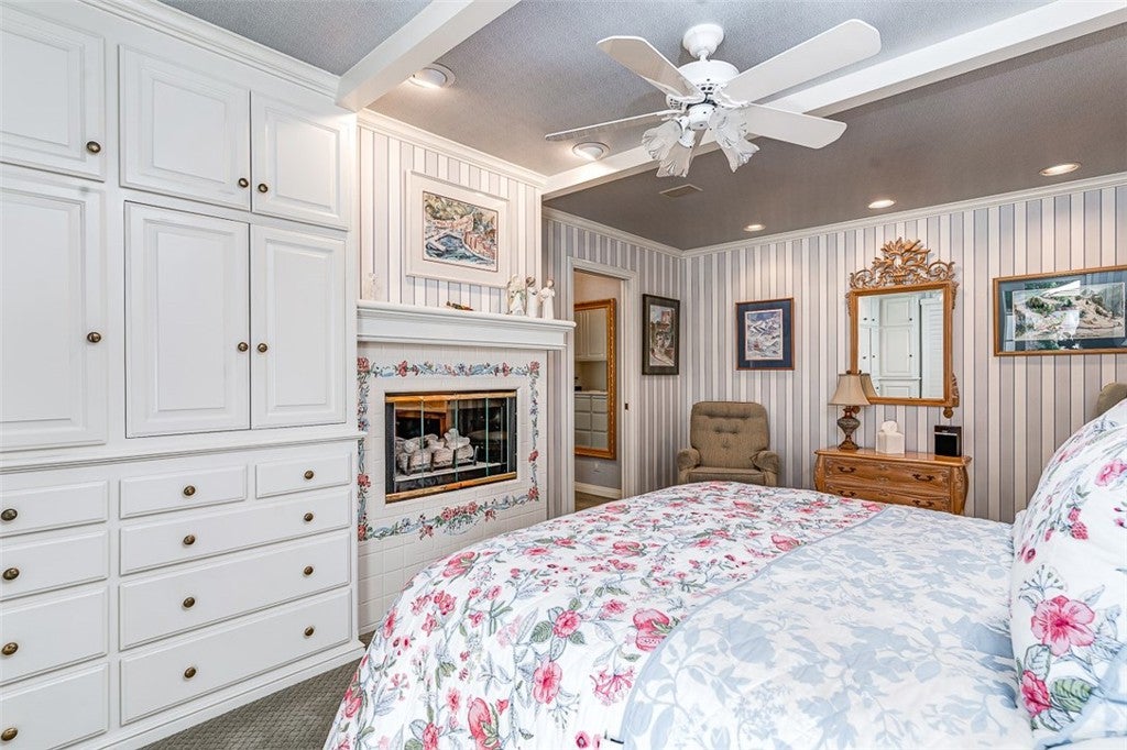 Fullerton, California, 92835, United States, 4 Bedrooms Bedrooms, ,3 BathroomsBathrooms,Residential,Active,1894565