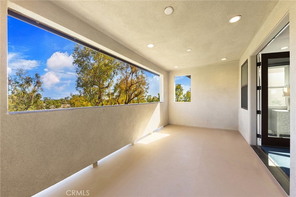 Lake Forest, California, 92630, United States, 5 Bedrooms Bedrooms, ,6 BathroomsBathrooms,Residential,Active,1801044