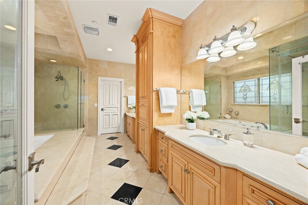 Arcadia, California, 91006, United States, 6 Bedrooms Bedrooms, ,6 BathroomsBathrooms,Residential,Active,1960150