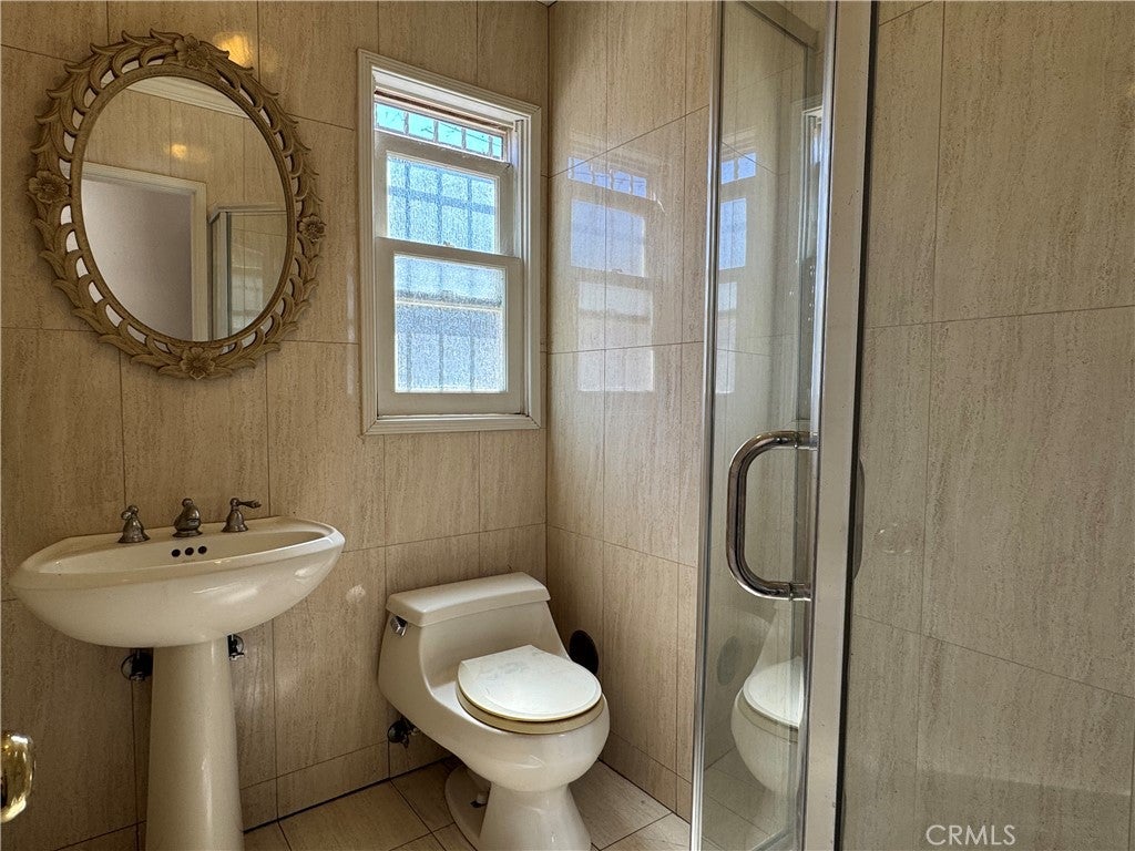 Los Angeles, California, 90036, United States, 5 Bedrooms Bedrooms, ,4 BathroomsBathrooms,Residential,Active,1995243