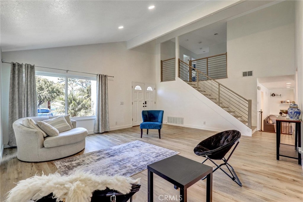 Lake Forest, California, 92630, United States, 4 Bedrooms Bedrooms, ,3 BathroomsBathrooms,Residential,Active,1953694