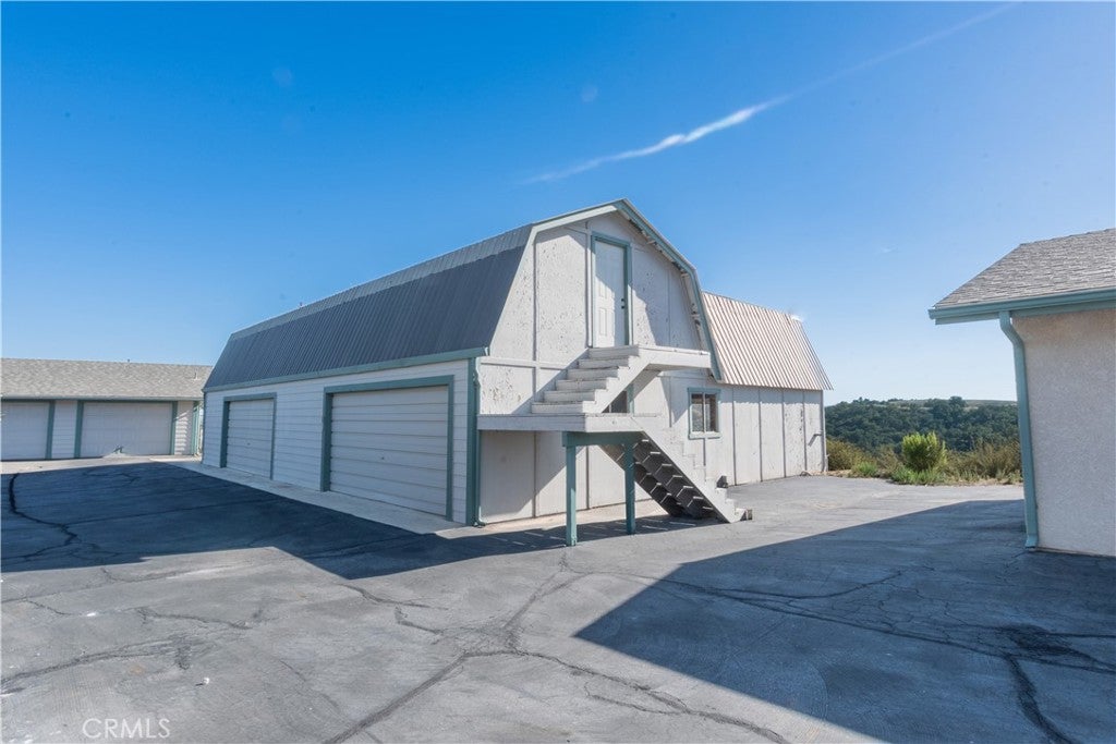 Paso Robles, California, 93446, United States, 3 Bedrooms Bedrooms, ,4 BathroomsBathrooms,Residential,Active,1970943