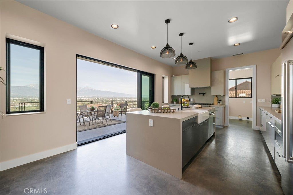 Chino Hills, California, 91709, United States, 5 Bedrooms Bedrooms, ,5 BathroomsBathrooms,Residential,Active,2030088