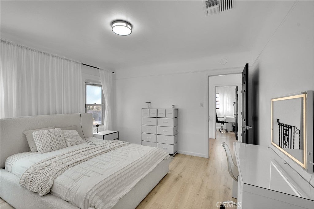 Glendale, California, 91206, United States, 4 Bedrooms Bedrooms, ,3 BathroomsBathrooms,Residential,Active,1963262