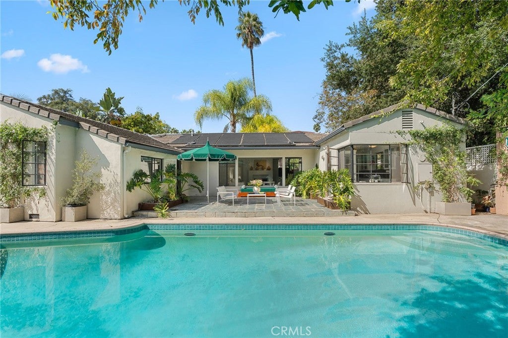 Los Angeles, California, 90027, United States, 3 Bedrooms Bedrooms, ,2 BathroomsBathrooms,Residential,Active,1953705