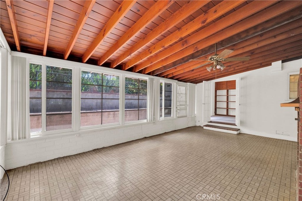 Los Angeles, California, 90039, United States, 4 Bedrooms Bedrooms, ,3 BathroomsBathrooms,Residential,Active,1892396
