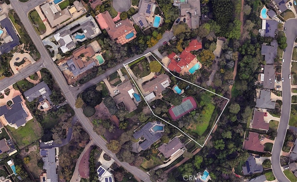 Fullerton, California, 92835, United States, 4 Bedrooms Bedrooms, ,3 BathroomsBathrooms,Residential,Active,1894565