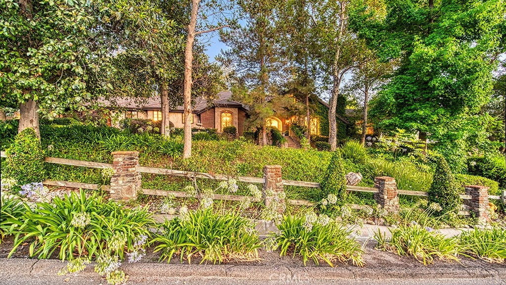 Coto De Caza, California, 92679, United States, 6 Bedrooms Bedrooms, ,9 BathroomsBathrooms,Residential,Active,1832334