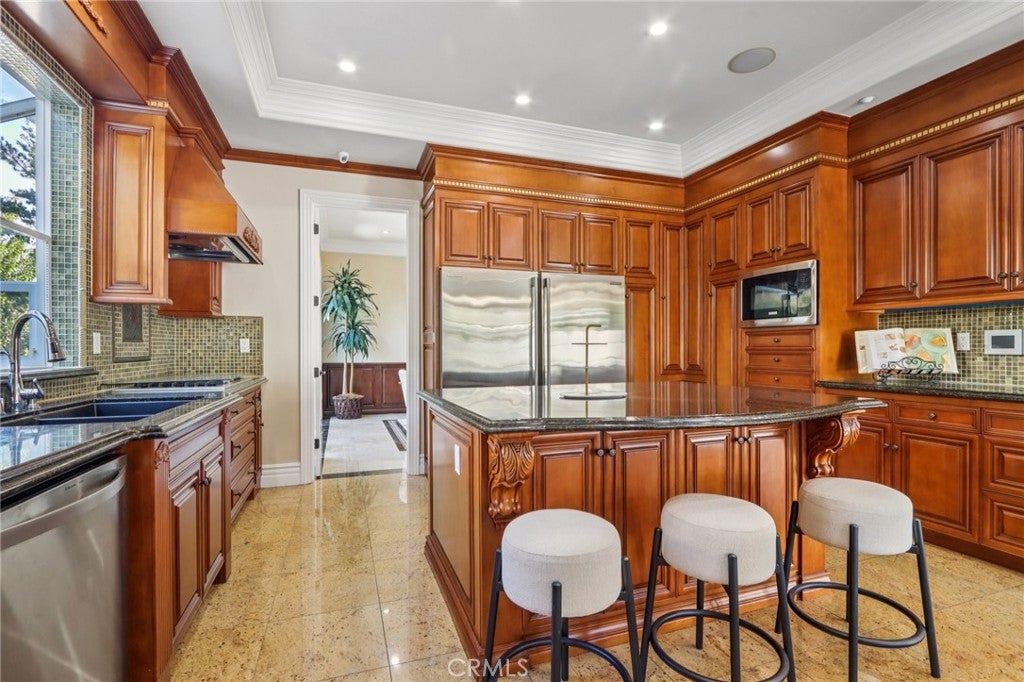 Arcadia, California, 91007, United States, 6 Bedrooms Bedrooms, ,7 BathroomsBathrooms,Residential,Active,2001357