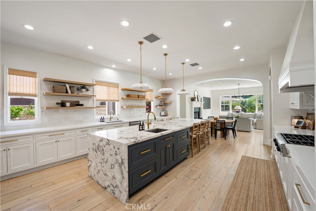 Canyon Country, California, 91387, United States, 4 Bedrooms Bedrooms, ,5 BathroomsBathrooms,Residential,Active,1829894