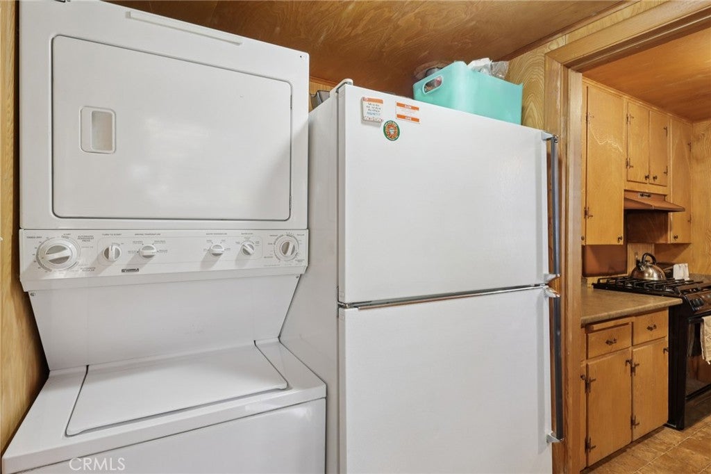 Big Bear Lake, California, 92315, United States, 4 Bedrooms Bedrooms, ,4 BathroomsBathrooms,Residential,Active,1988472