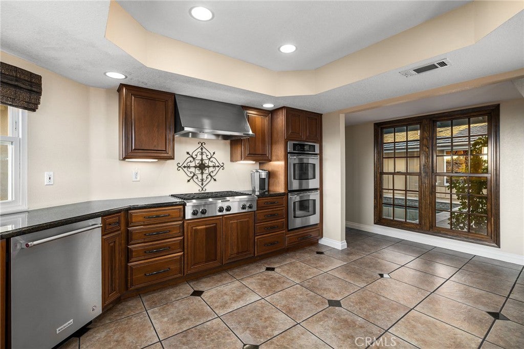 La Verne, California, 91750, United States, 3 Bedrooms Bedrooms, ,3 BathroomsBathrooms,Residential,Active,1963390