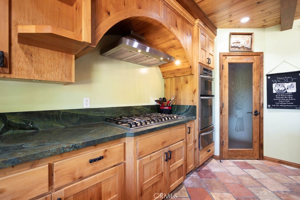 Big Bear Lake, California, 92315, United States, 4 Bedrooms Bedrooms, ,4 BathroomsBathrooms,Residential,Active,1877781