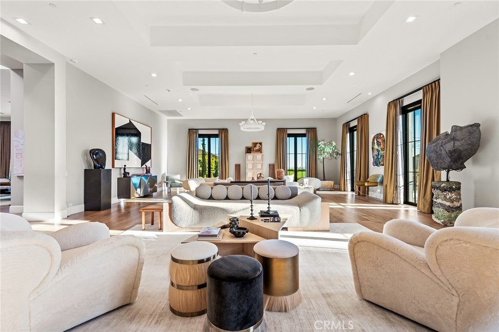 Los Angeles, California, 90077, United States, 8 Bedrooms Bedrooms, ,12 BathroomsBathrooms,Residential,Active,1905105