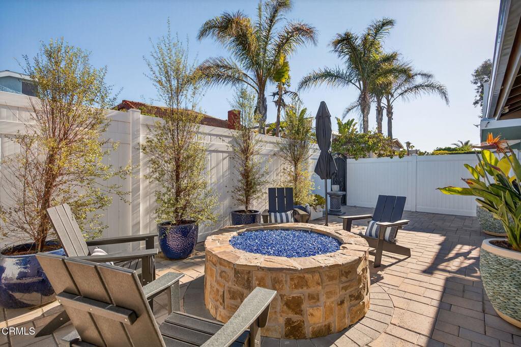 Oxnard, California, 93035, United States, 2 Bedrooms Bedrooms, ,2 BathroomsBathrooms,Residential,Active,1927655
