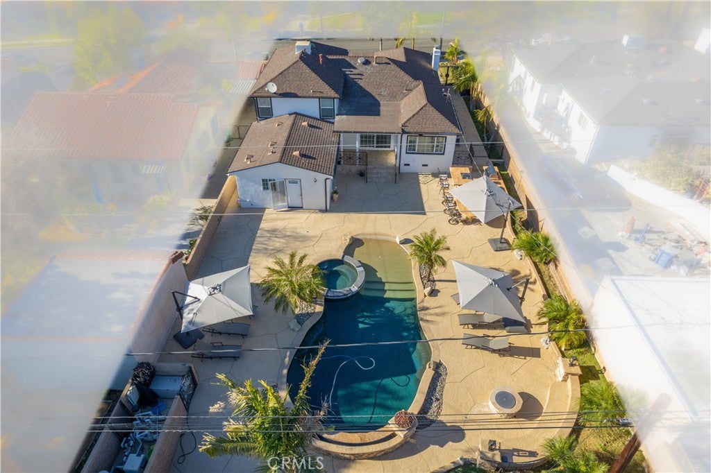 Burbank, California, 91501, United States, 4 Bedrooms Bedrooms, ,4 BathroomsBathrooms,Residential,Active,2003539