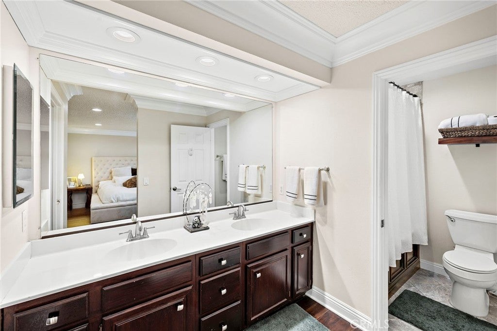 Laguna Niguel, California, 92677, United States, 5 Bedrooms Bedrooms, ,4 BathroomsBathrooms,Residential,Active,2010144