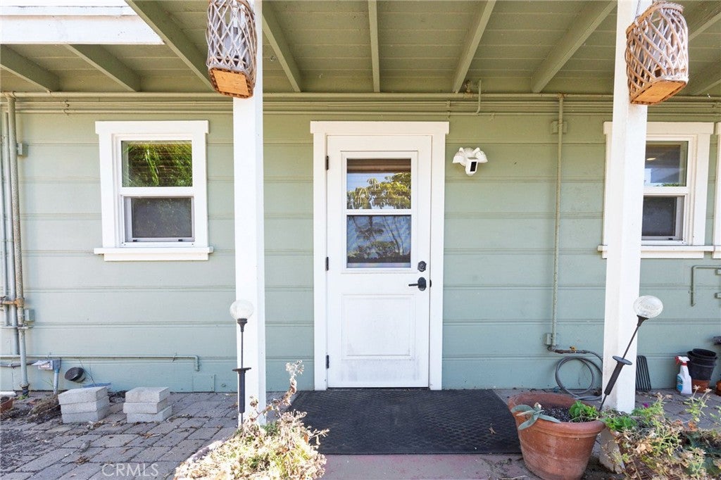 Costa Mesa, California, 92627, United States, 3 Bedrooms Bedrooms, ,2 BathroomsBathrooms,Residential,Active,1909898