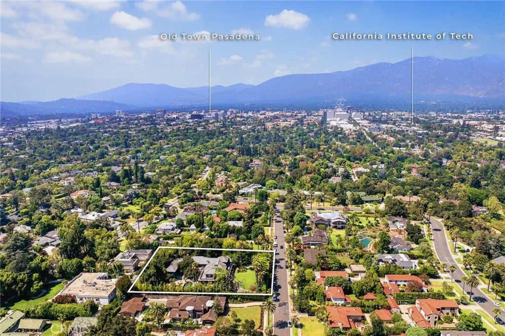 Pasadena, California, 91106, United States, 8 Bedrooms Bedrooms, ,10 BathroomsBathrooms,Residential,Active,1996260