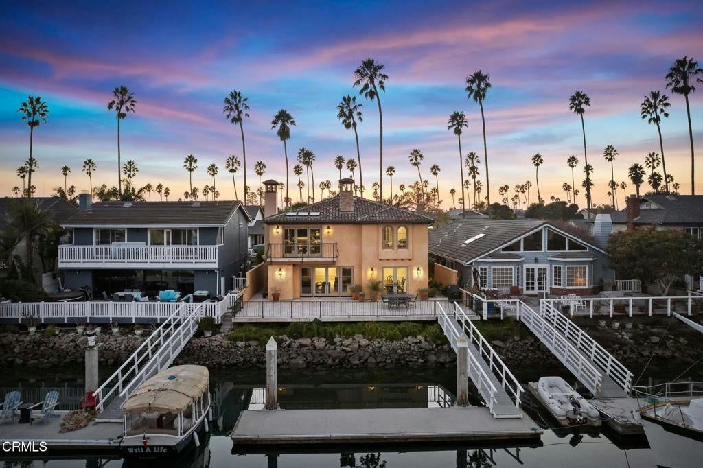 Ventura, California, 93001, United States, 3 Bedrooms Bedrooms, ,4 BathroomsBathrooms,Residential,Active,1756327