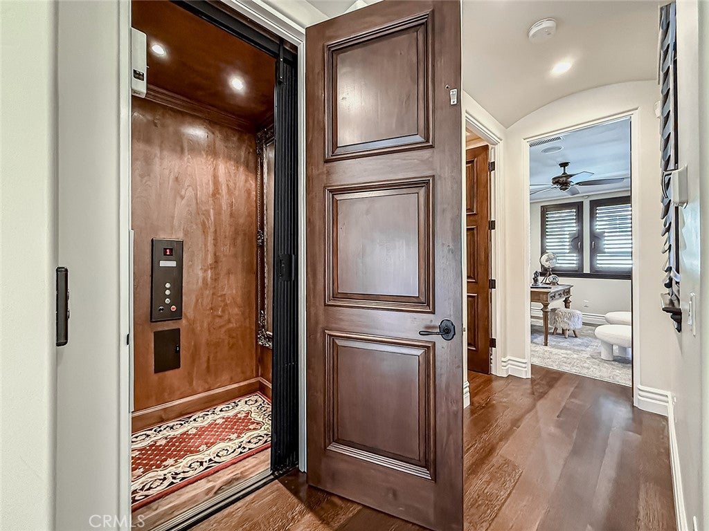 Westlake Village, California, 91361, United States, 3 Bedrooms Bedrooms, ,4 BathroomsBathrooms,Residential,Active,1985851