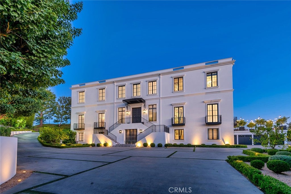 Los Angeles, California, 90077, United States, 8 Bedrooms Bedrooms, ,12 BathroomsBathrooms,Residential,Active,1905105
