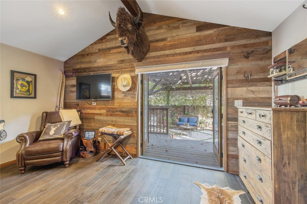 North Hollywood, California, 91602, United States, 4 Bedrooms Bedrooms, ,2 BathroomsBathrooms,Residential,Active,1954309